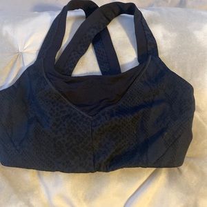 Lululemon sports bra
